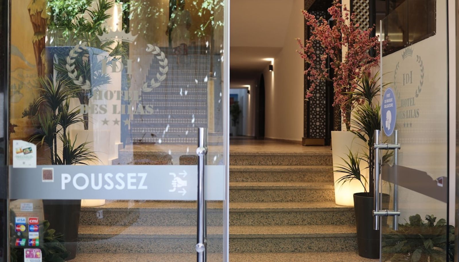 Reception - Hôtel Des Lilas