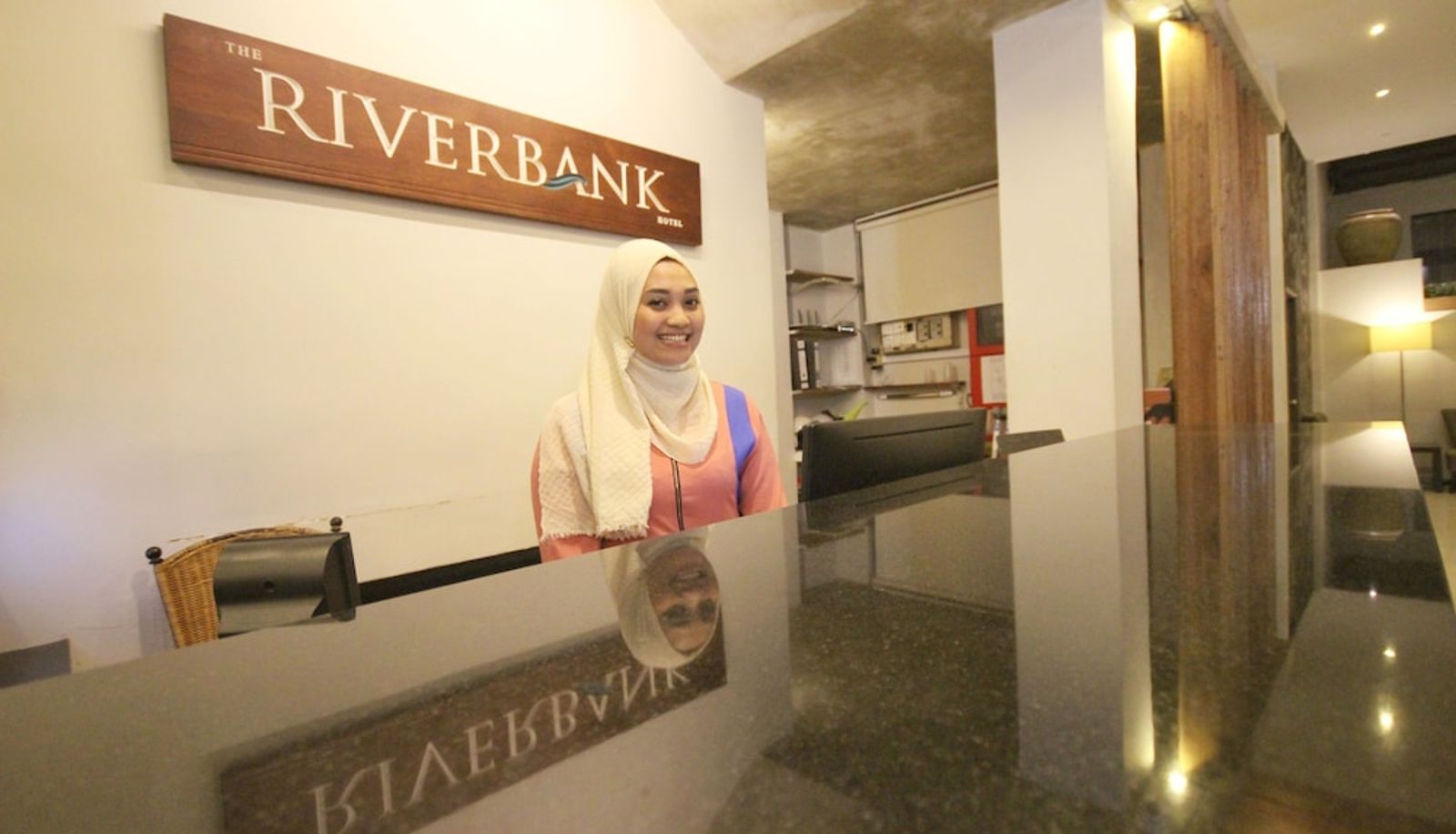 Réception - The Riverbank Hotel