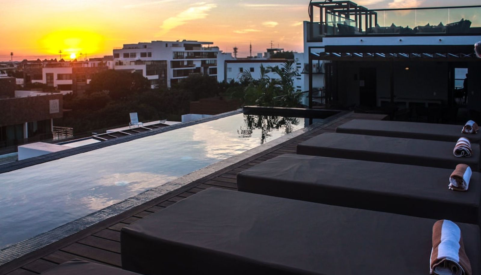 Piscina - IT Boutique Hotel & Restaurant
