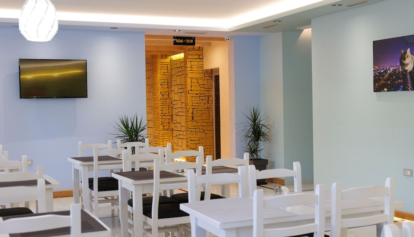 Sala - Oceanic Overview Suites