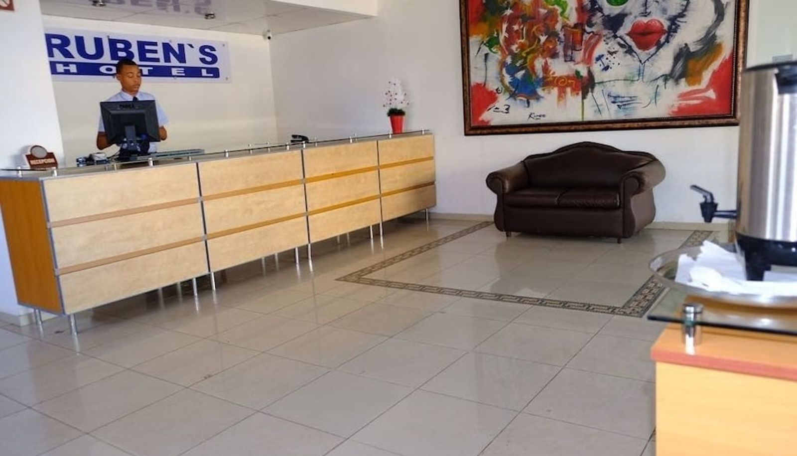 Reception - Ruben's Hotel