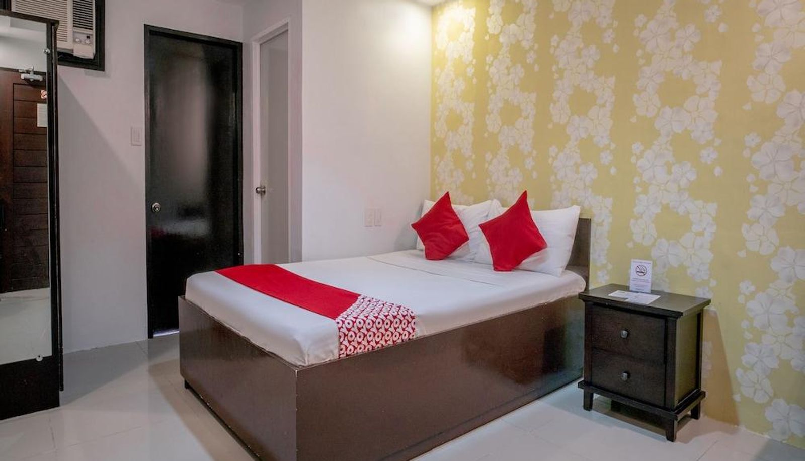 Apartment - OYO 697 Obrero Suites