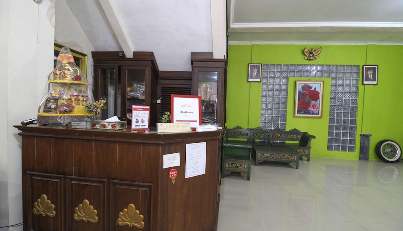 Recepcja - RedDoorz near Lotte Mart Maguwo
