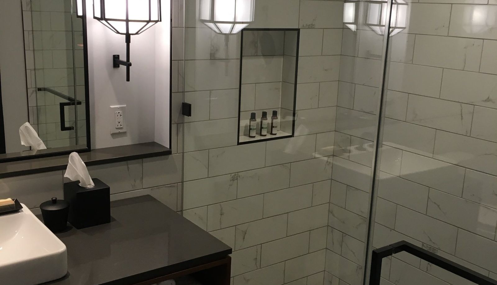 Room - Crossroads Hotel