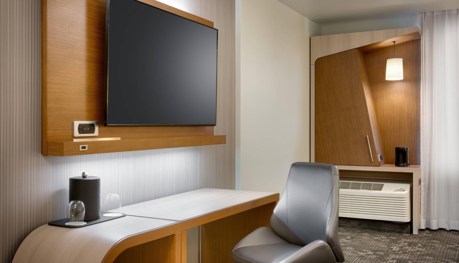 Camera - Courtyard by Marriott Los Angeles LAX Hawthorne