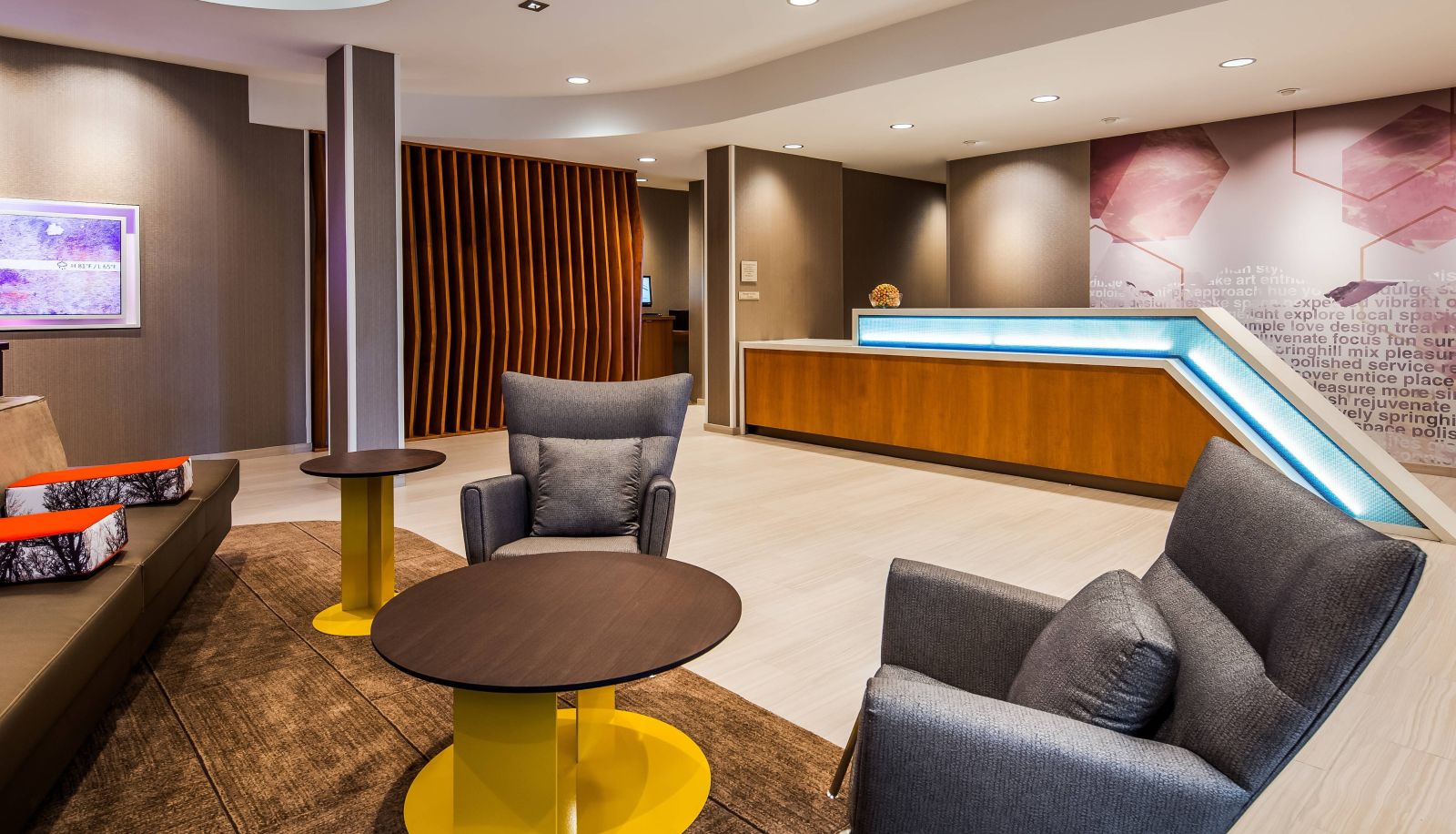 Hall - SpringHill Suites by Marriott Chambersburg