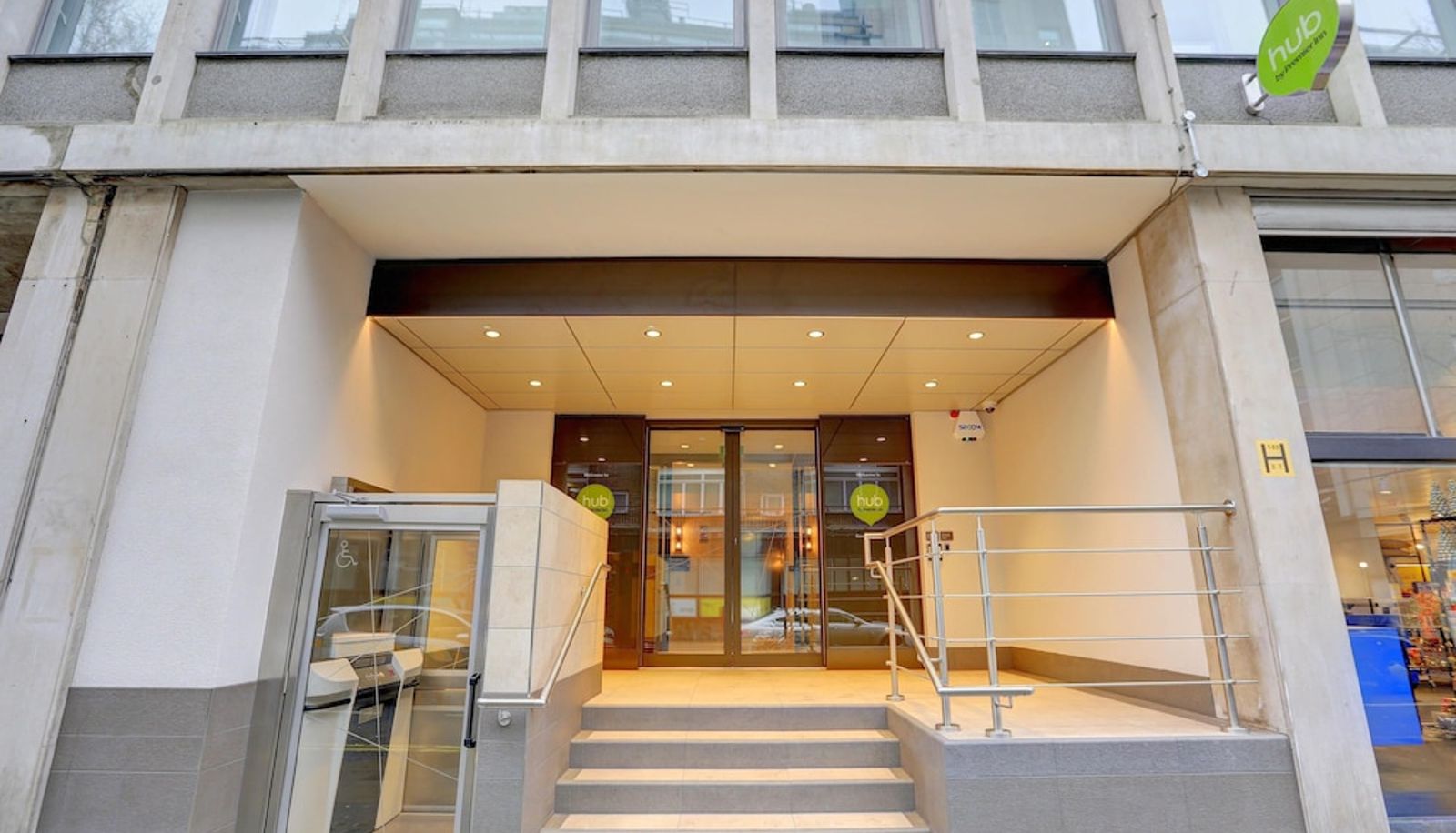 Info - hub by Premier Inn London Goodge Street