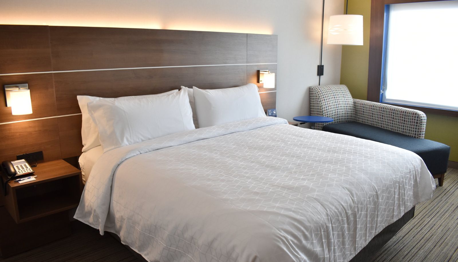 Room - Holiday Inn Express & Suites BOSTON SOUTH - RANDOLPH by IHG