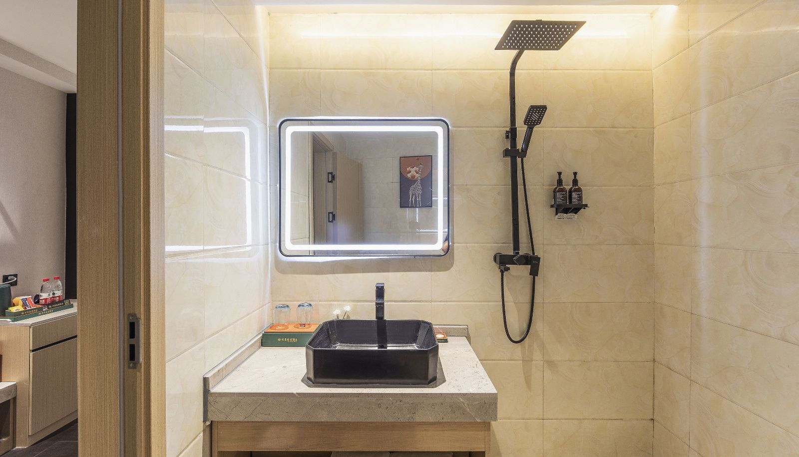 Camera - Huanman Meisu Hotel (Wanzai Ancient City Commercial Street Store)