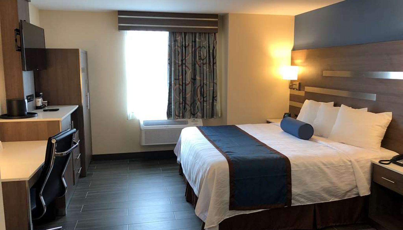 Room - Best Western Plus Stadium Inn