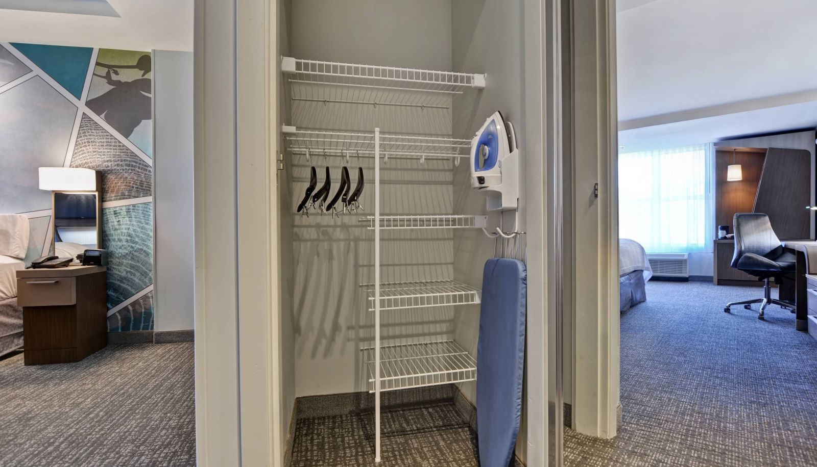 Camera - Courtyard by Marriott Jackson Madison