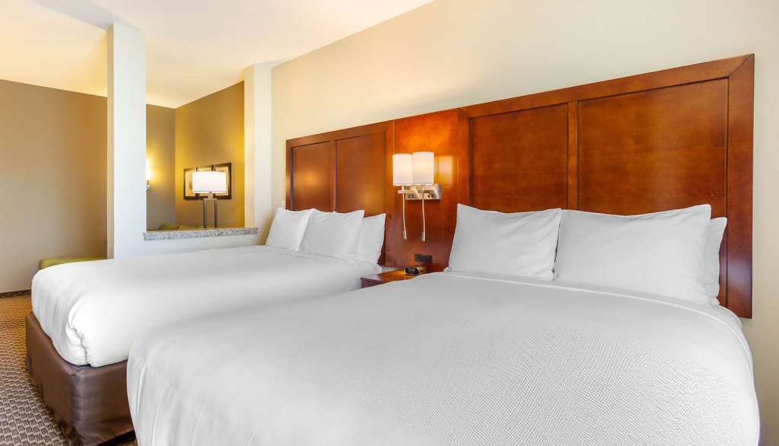 Suite - Comfort Suites Burlington near I-5