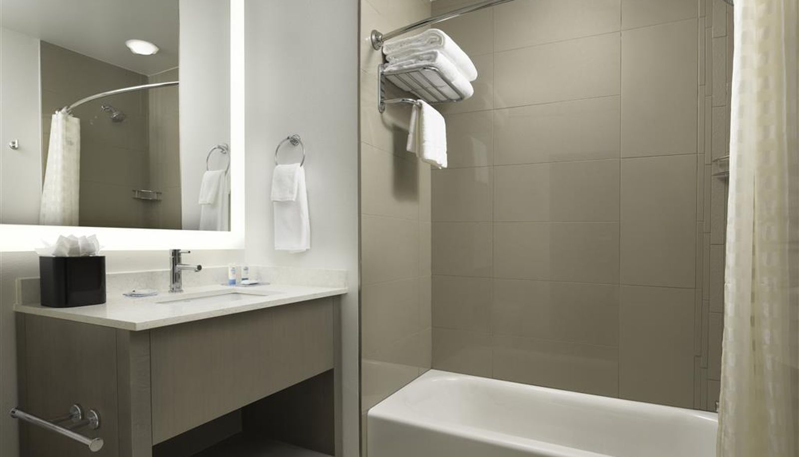 Room - Hyatt House San Jose Airport