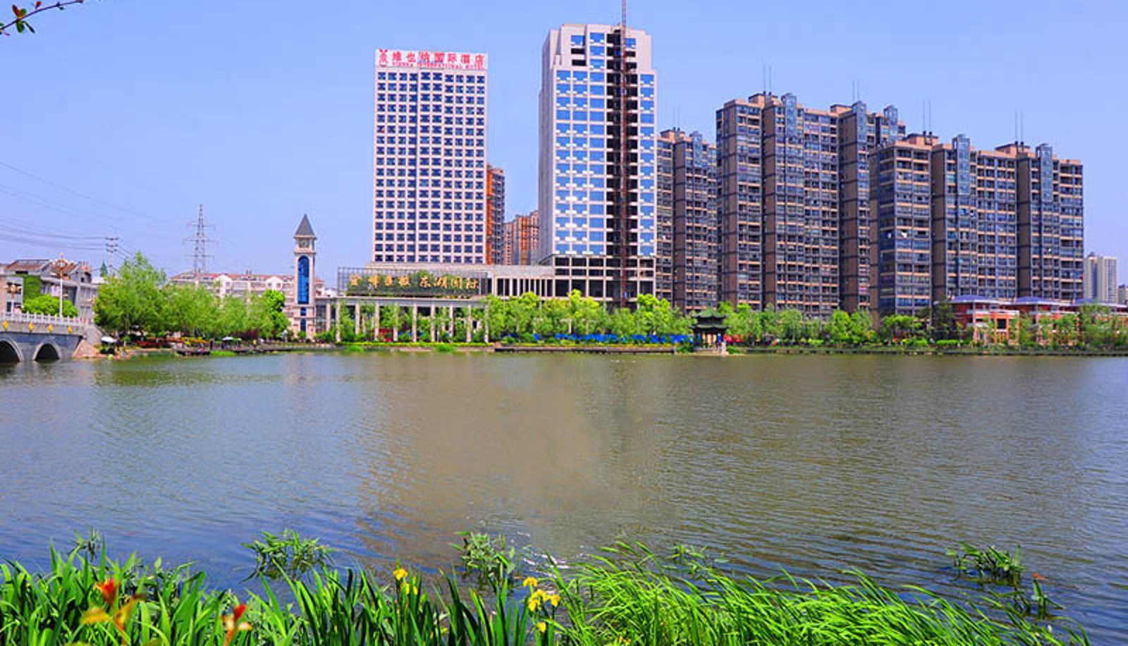 Vue extérieure - Vienna International Hotel (Tianmen Wanda Plaza East Lake store) Donghu International