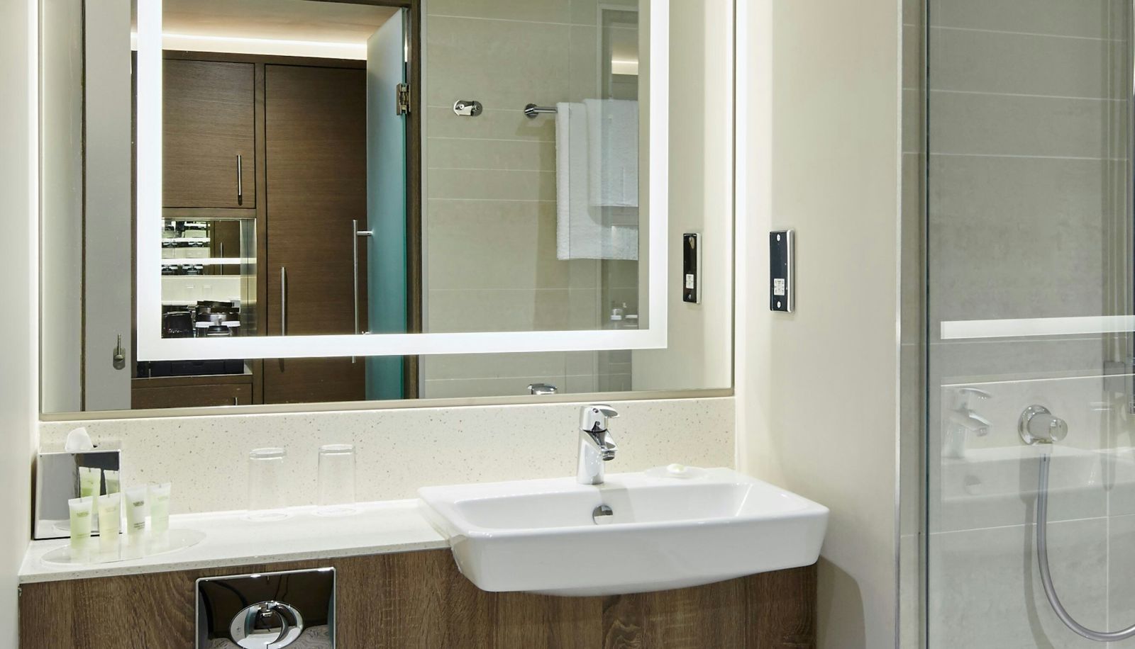 Zimmer - Courtyard by Marriott Oxford South