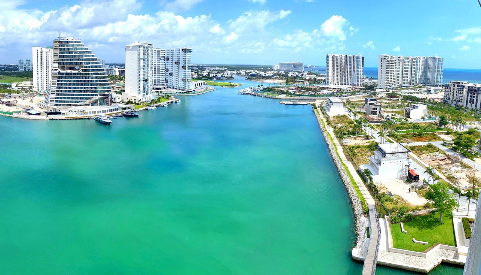 Camera - Renaissance Cancun Resort and Marina