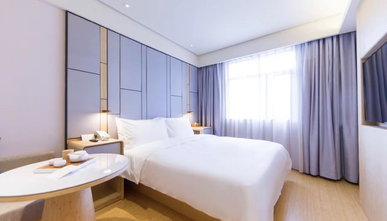 Kamer - Henan Middle Road Hotel on the Bund of Shanghai
