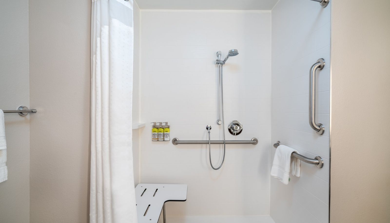 Zimmer - Holiday Inn Express & Suites ATLANTA AIRPORT NE - HAPEVILLE by IHG