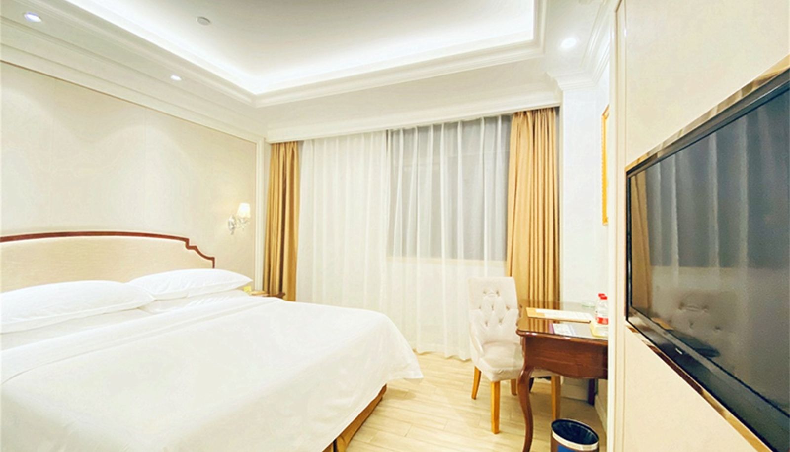 Exterior view - Vienna Hotel Guangzhou Baiyun College Shima Peach Blossom Park Guangzhou Jinyuan Plaza