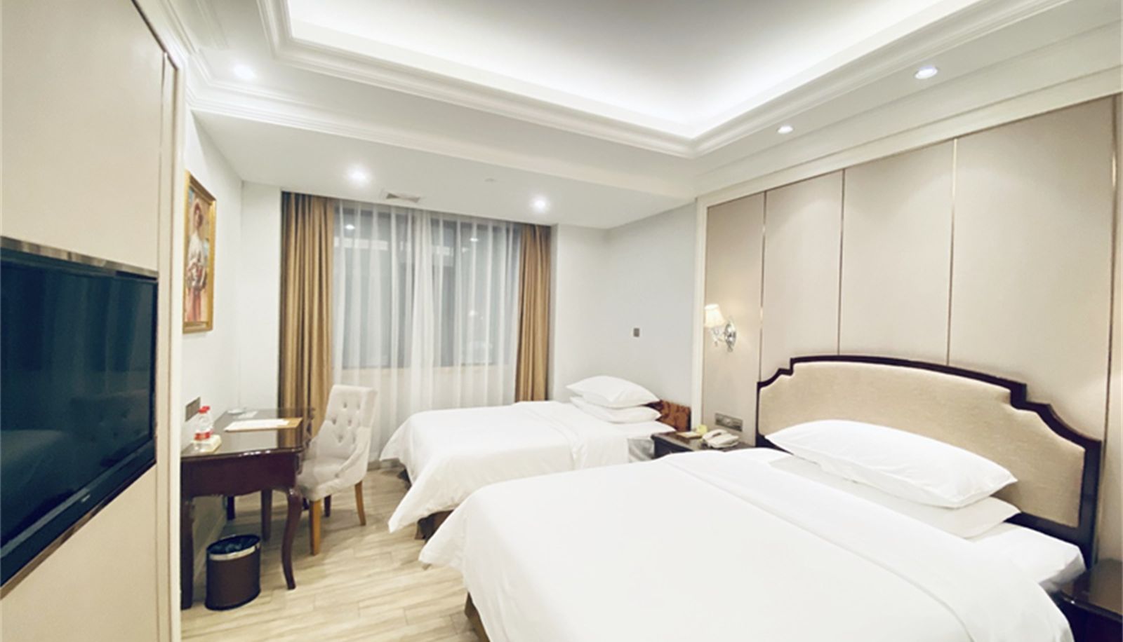 Exterior view - Vienna Hotel Guangzhou Baiyun College Shima Peach Blossom Park Guangzhou Jinyuan Plaza