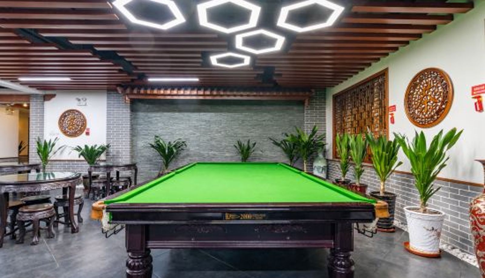 Zona de bienestar y gimnasio - Dingfu Hotel