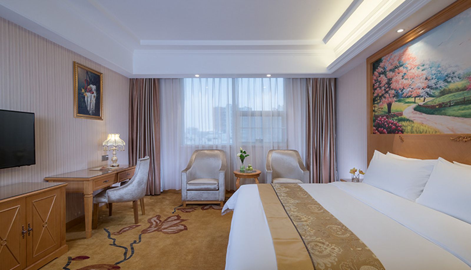 Room - Vienna Hotel (Wuzhou Nanning Department Store High Speed Rail South Station Hotel) Wuzhou Canghai Lake