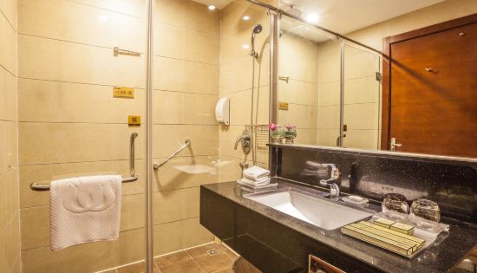 Room - Guobin Peninsula Hotel (Yichang Shuiyuecheng)