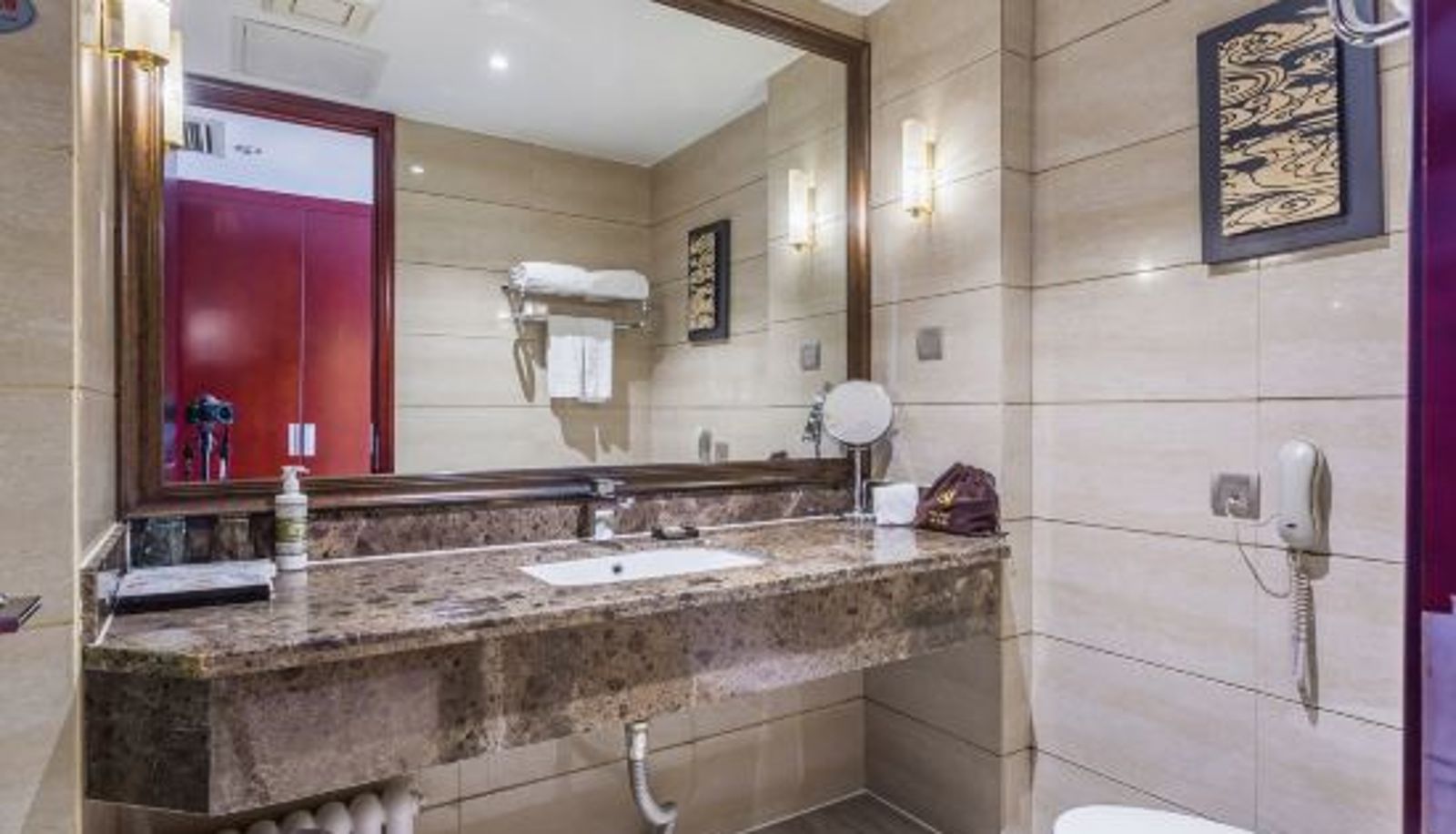 Zimmer - Chun Xue Four Seasons Hotel