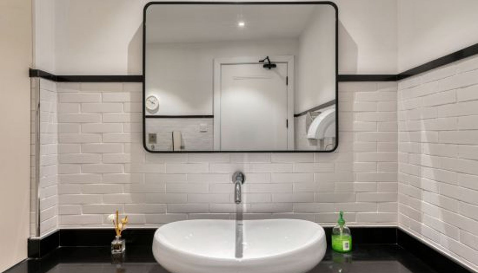 Vista interna - Cypress Lane Hotel(Vanward City store)