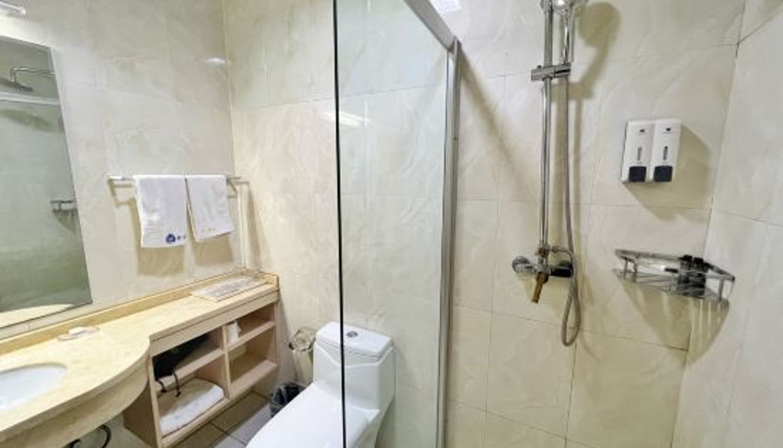 Kamer - Jinhai Hotel (Yantai Railway Station Wuyue Plaza)