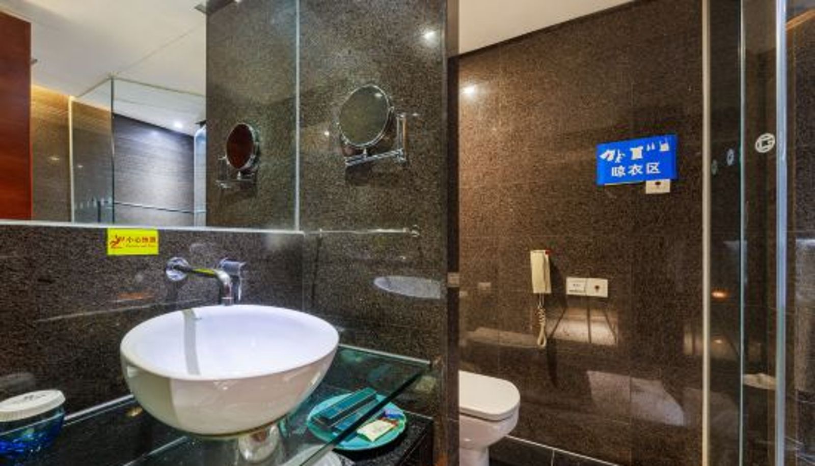 Chambre - Golden City Hotel