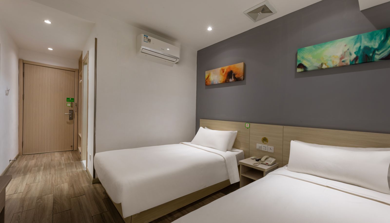 Camera - Haiyou Wuxi Outang Vocational Education Park Hotel