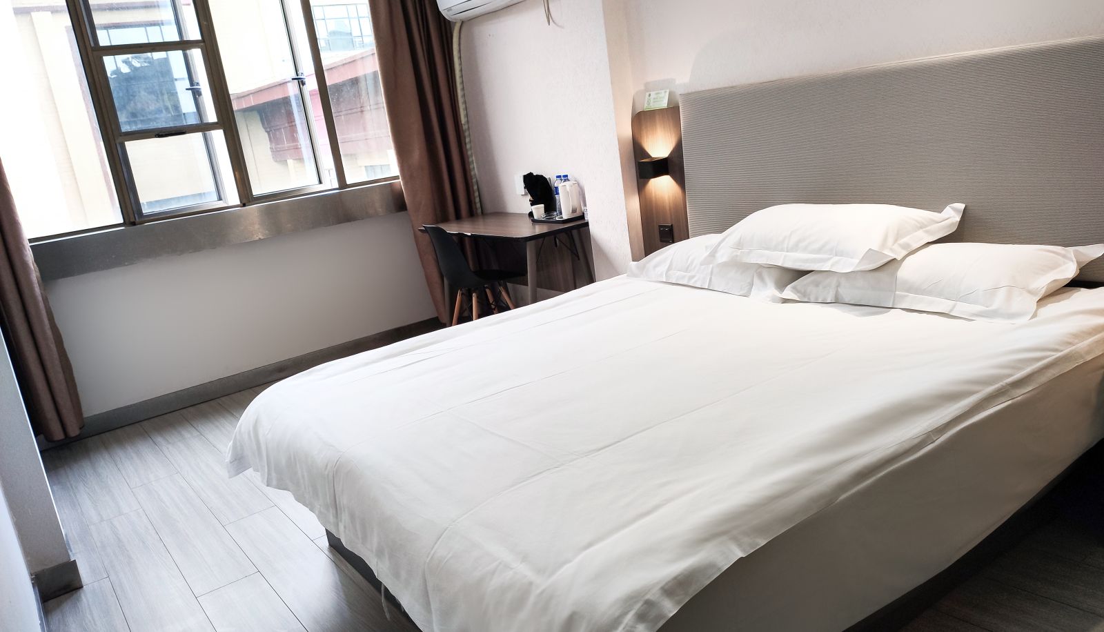 Info - Haiyou Nanchang Bayi Square Subway Station Hotel