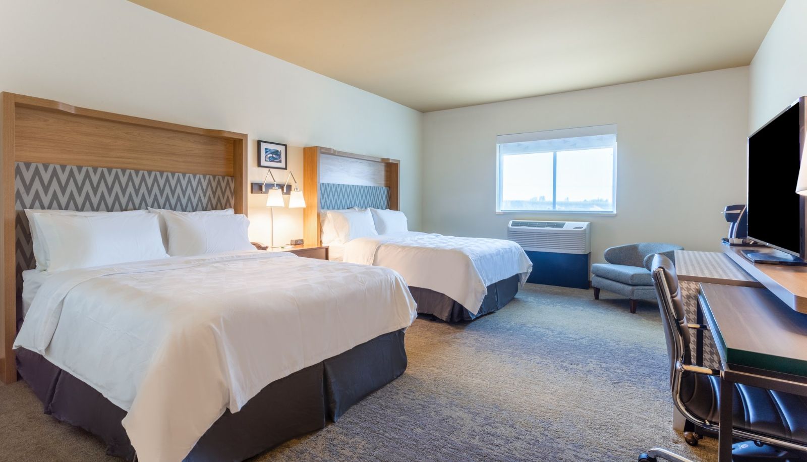 Camera - Holiday Inn & Suites CEDAR FALLS-WATERLOO EVENT CTR by IHG