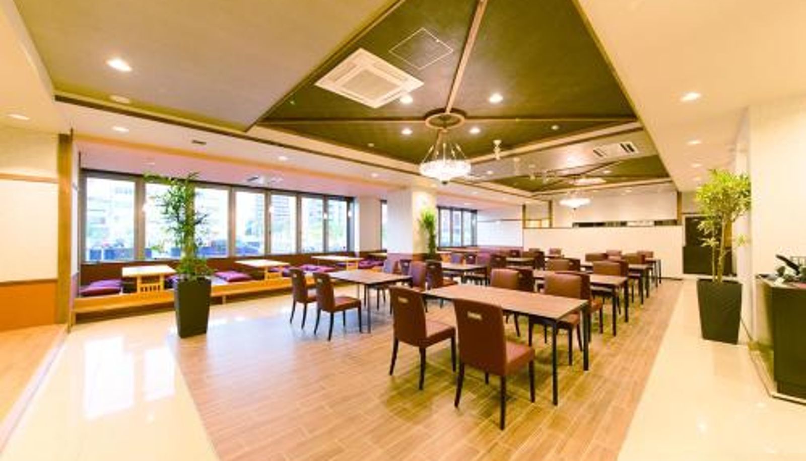Frühstücksraum innerhalb des Restaurants - Hotel WBF Grande Asahikawa