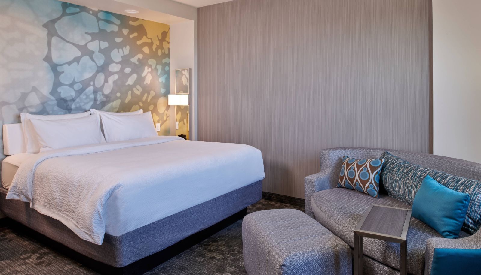 Room - Courtyard by Marriott Petoskey at Victories Square