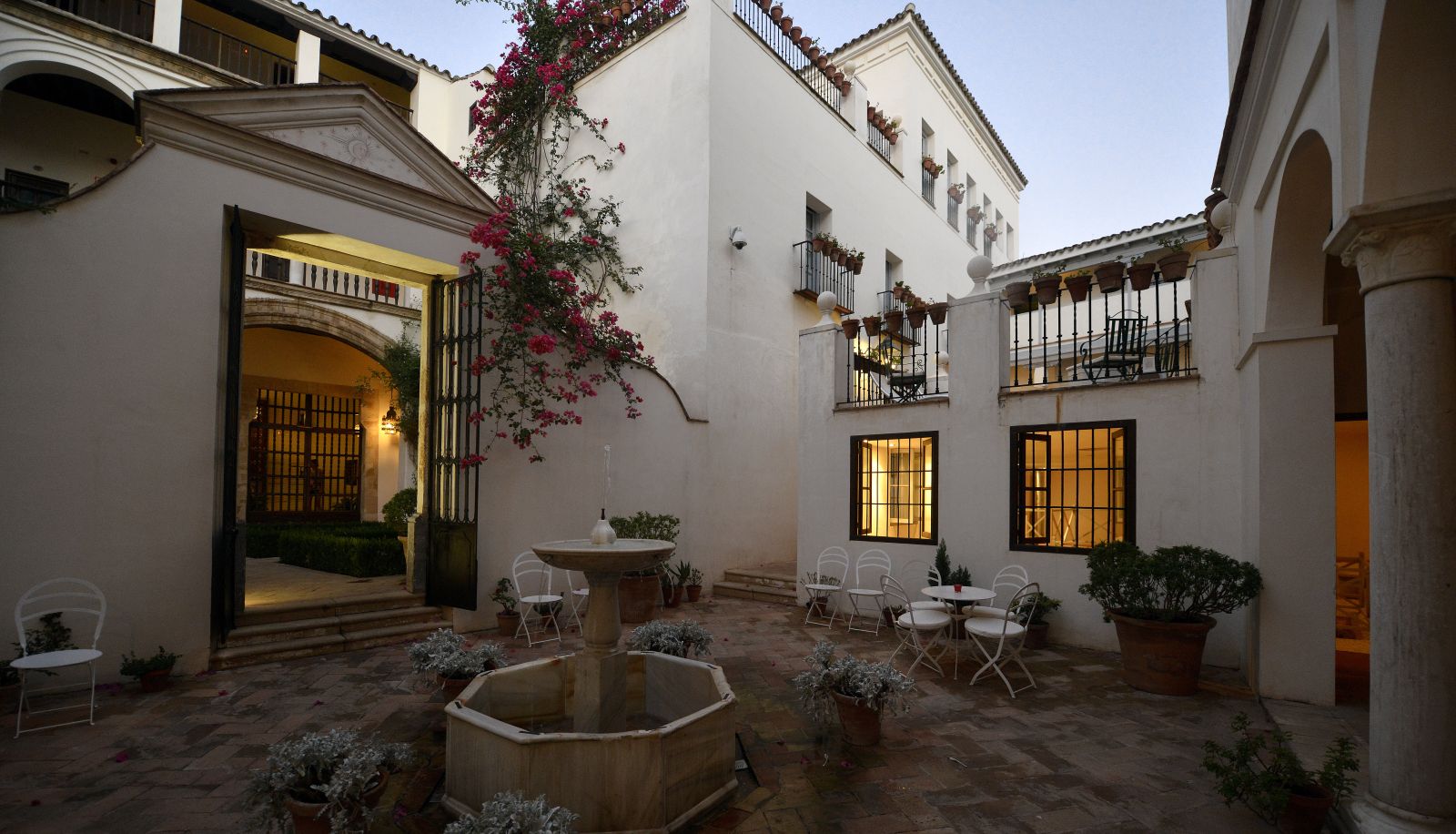 Hotel Las Casas de la Judería in Córdoba - HOTEL DE