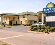 Photo of the hotel DAYS INN AND SUITES SELMA