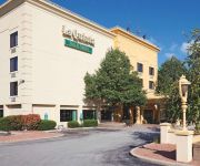 Photo of the hotel La Quinta Inn and Suites Milwaukee Bayshore Area