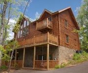 Photo of the hotel Rustic Retreat 6 Br cabin by RedAwning