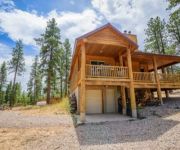 Photo of the hotel Duck Creek Mt Cabin sleeps 12 by RedAwning