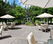 RADISSON HTL ROCHESTER AIRPORT