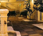 Le Clos Saint Martin Brit Hotel