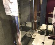 Brit Hotel aux Sacres