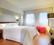 Tryp Santiago