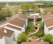 Courtyard Lincroft Red Bank