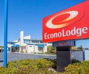 Econo Lodge Bay Breeze