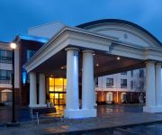 Holiday Inn Express & Suites FORT ATKINSON