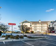 Clarion Hotel Beachfront