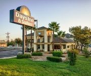 DAYS INN & SUITES HUNTSVILLE